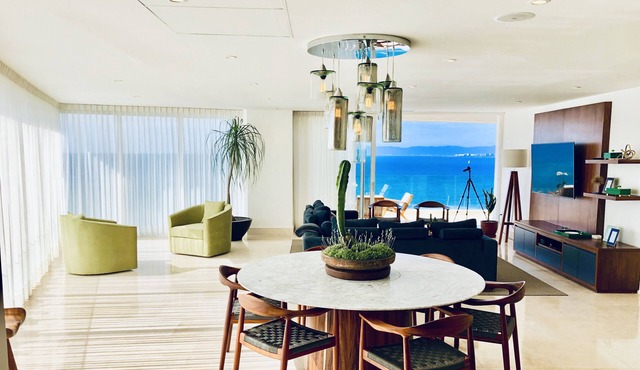 INDAH SKIES 7d: Luxury Sayan Condo, Conchas Chinas Ocean Views - Private Staff