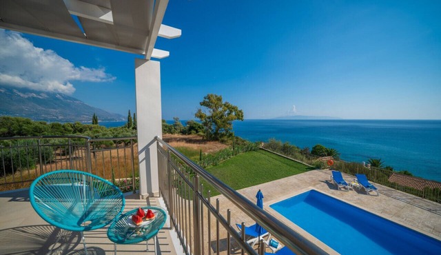 Kefalonian Sapphire Villa in Pessada