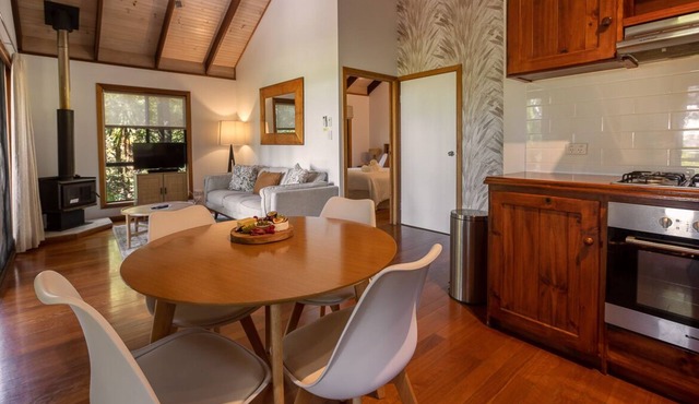 Lake Weyba Cottages in Peregian Beach