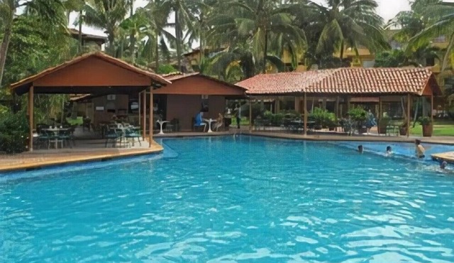 Los Tules Vibrant 1BR Condo with Balcony for Vacation Spots