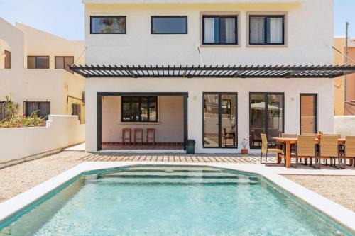 Lux 3bd Casa Anuiti, on golf, near beach, pool in San José del Cabo