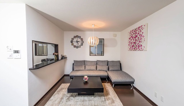 Lux4LDK Villa, 2Min Walk to Station, Free Parking! in Naniwa-ku