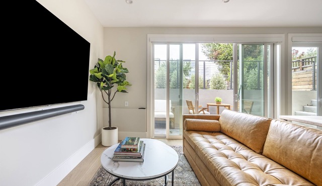 Luxury 3BR Flat near Golden Gate Park, Presidio & Beaches | 1 Gig WiFi in San Francisco