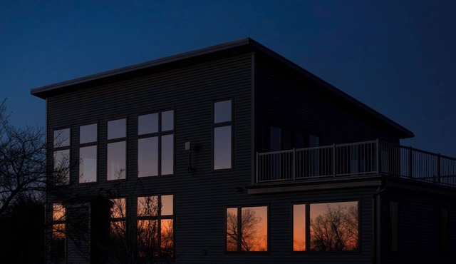 Luxury modern farmhouse on Amherst Island. 152 acres of private, scenic trails. in Stella