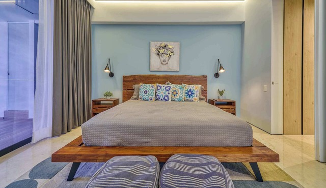 Luxury ocean-view condo at SOHO