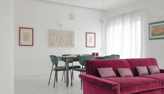 Modern Rooftop Getaway: Arte della Medaglia Gallery House in Roma