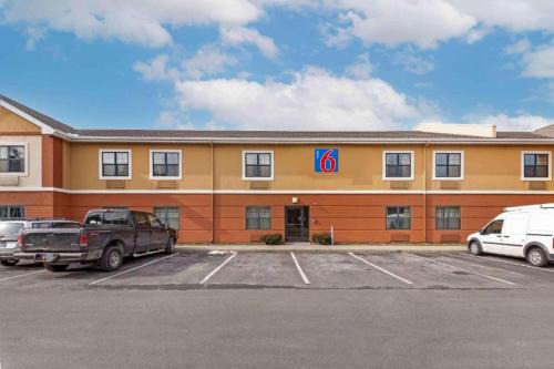 Motel 6 Suites Rochester Greece, NY in Rochester