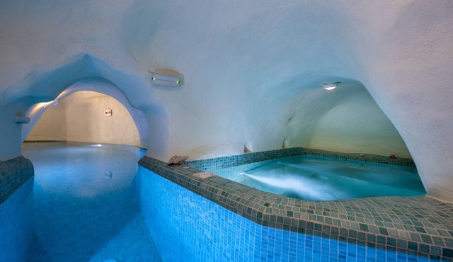 Mystagoge cave pool/jacuzzi, cellar and hammam in Βοθωνας