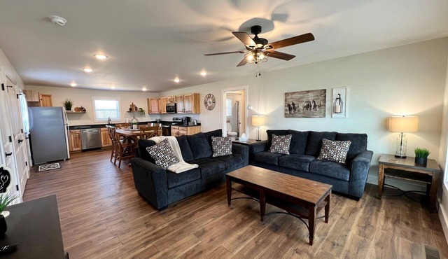 NEW CONSTRUCTION! The Bluegrass Cottage. 1.3 miles to Lee's Ford Marina/Ramp in Nancy