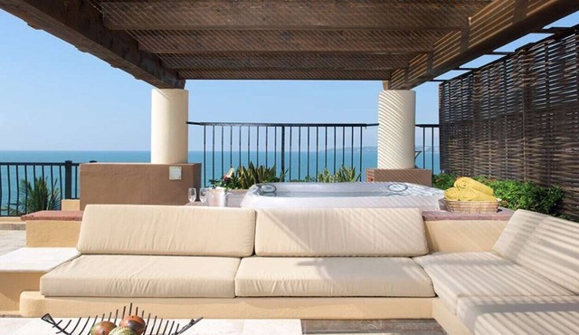Oceanfront 2-bedroom Villa Resort Flamingos Riviera Nayarit with AC and WiFi