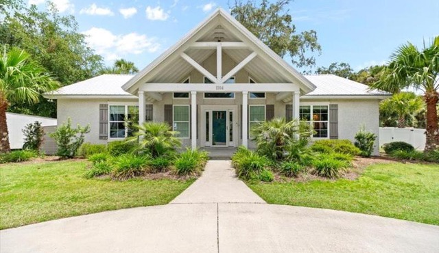Oleander Cottage in East End