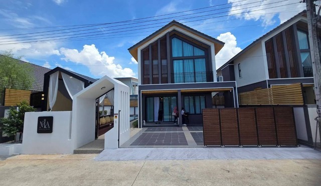 Queen Ma Pool Villa in hatyai