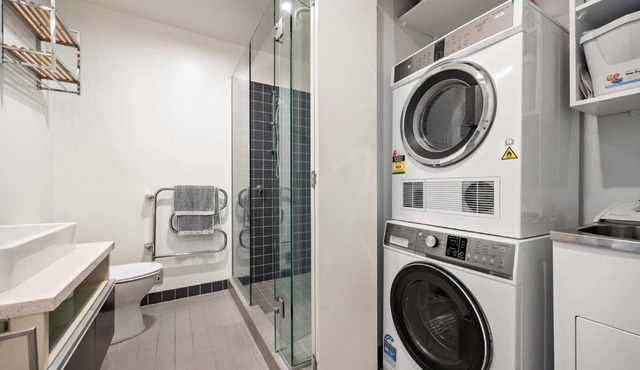QV Stays Spacious Lighter Quay Haven in Auckland