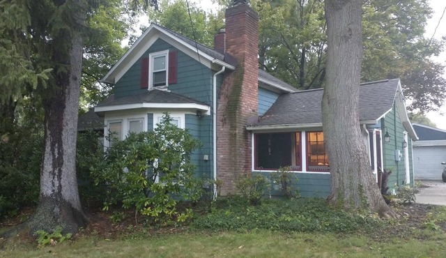 Relaxing cottage close to Cuyahoga State Park with EV-charger in Richfield