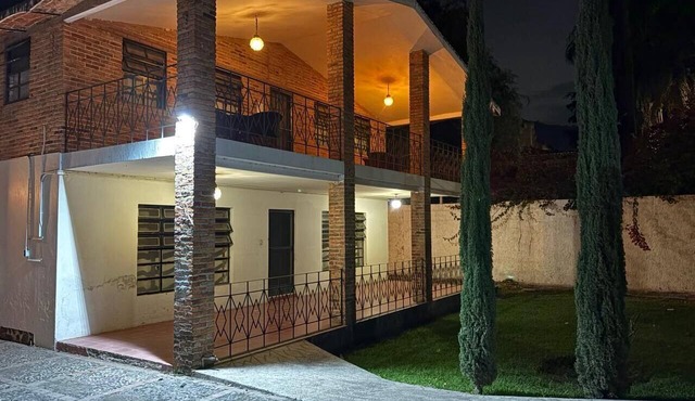 Ribera del Lago Country House with a Pool