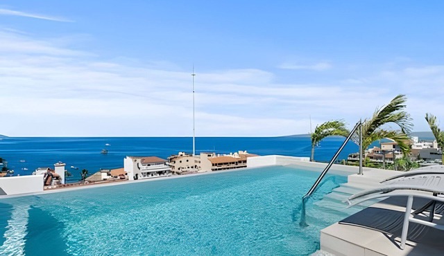 Romantic Studio 1 BR - Pool & Jacuzzi - Near Beach