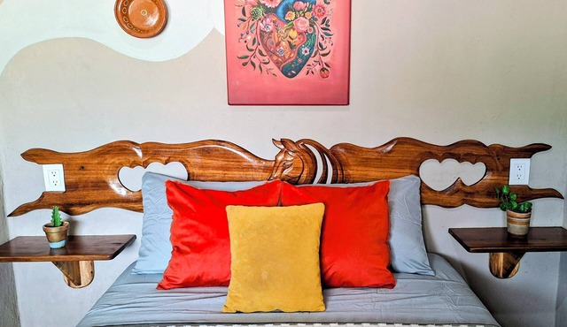 Rustic mexican charm mountain view 15 min beach, airport