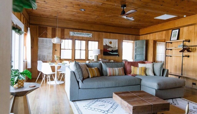 Secluded Cabin Escape with Fire Pit & Scenic Views in Hinton
