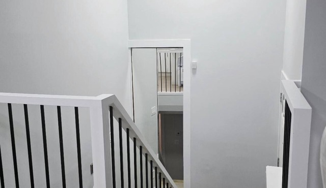SLEEK FAMILY-FRIENDLY 3 BEDROOM HOUSE MINUTES FROM WEM. in Edmonton