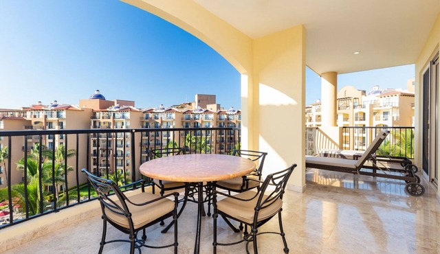 Spacious 2BR Family Villa with Pools and Beach at Flamingos