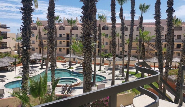 Spacious, centrally located condo. in San Jose del Cabo