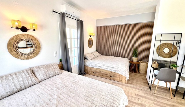 Studio 'Aeolian Blu 11' with Sea View, Wi-Fi and Air Conditioning in Paros