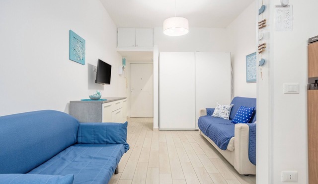 Studio 'Flat Blu Palermo Mondello' with Shared Pool, Shared Terrace & Air Conditioning in Palermo