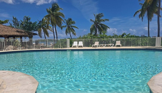 Studio with pool and lagoon view, 2/4 persons in Saint-Martin