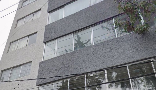 Stunning views of the City Centrally located. Top two floors included PH