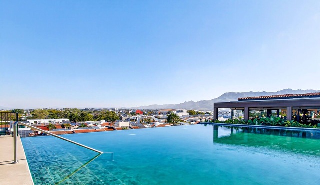 Susurro del Agua | 2BR/2BA PV mountain-view condo, pool, gym