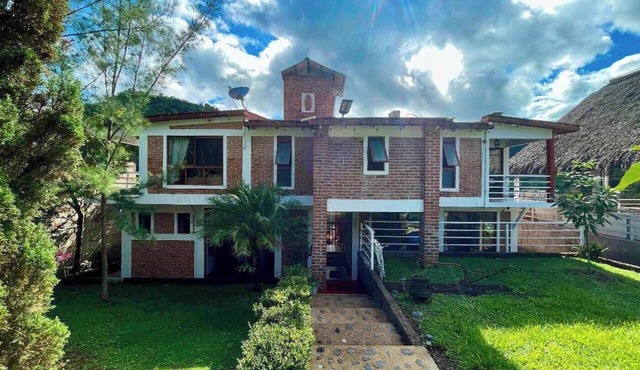 Villa Casa Blanca | 4BR Coastal Escape | Xalapa