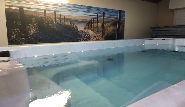 Villa Dune & Spa 8 people, 50 m sea, indoor swimming jacuzzy in Saint-Germain-sur-Ay