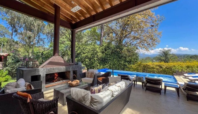 Vista al Nevado: Exceptional Home in Avandaro