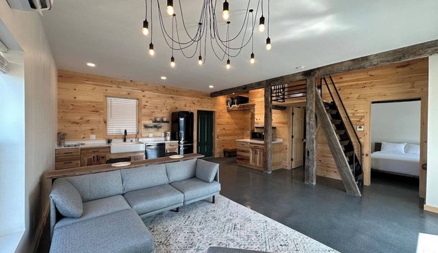 VRFLX Seneca View Bungalow | Hot Tub Retreat in Burdett