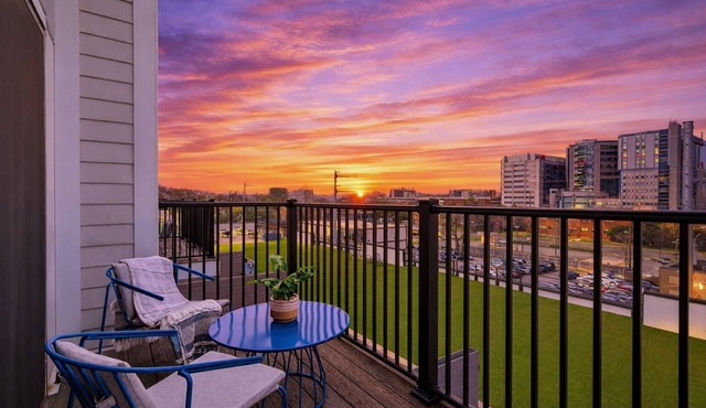 Walkable Hillsboro Village | Terrace | Near Vanderbilt + Music Row | Belcourt in Nashville