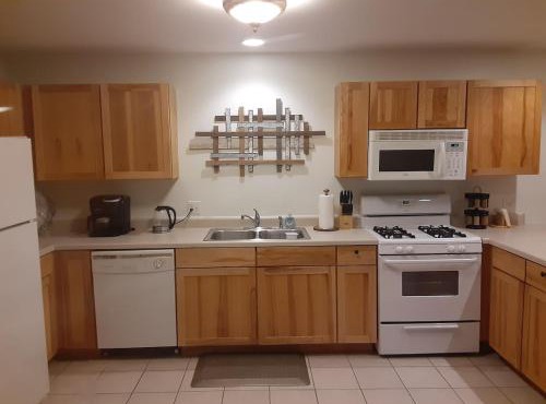 Your Starved Rock Gateway Awaits! in Starved Rock Airpark