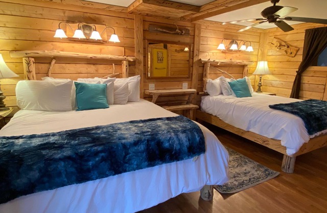 The Cedaredge Lodge 