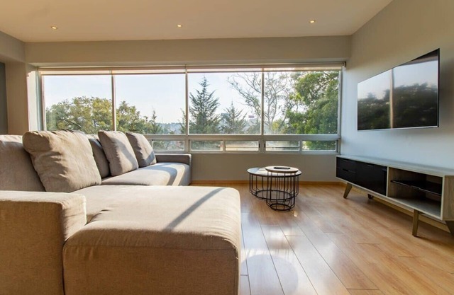 Capitalia - Spacious-Clean-Modern