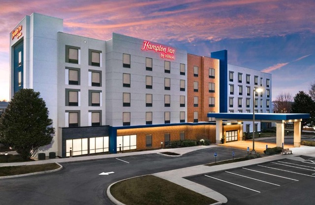 Hampton Inn At Cedar Bluff 
