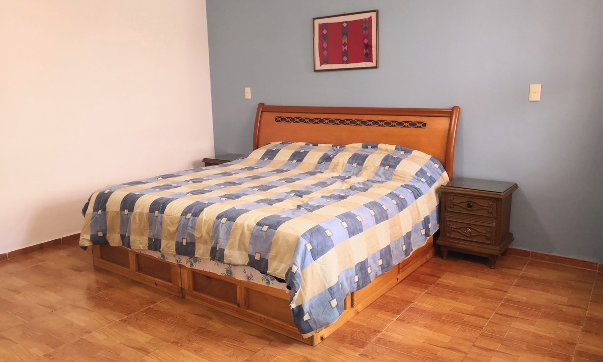 Del Cerrillo House | Room-awesome King Room In City Center