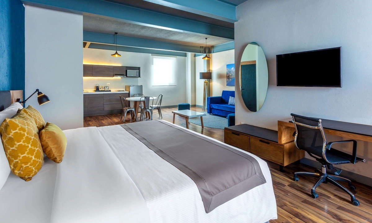 San Luis Potosi Hotel | TRYP by Wyndham San Luis Potosi Hotel & Suites