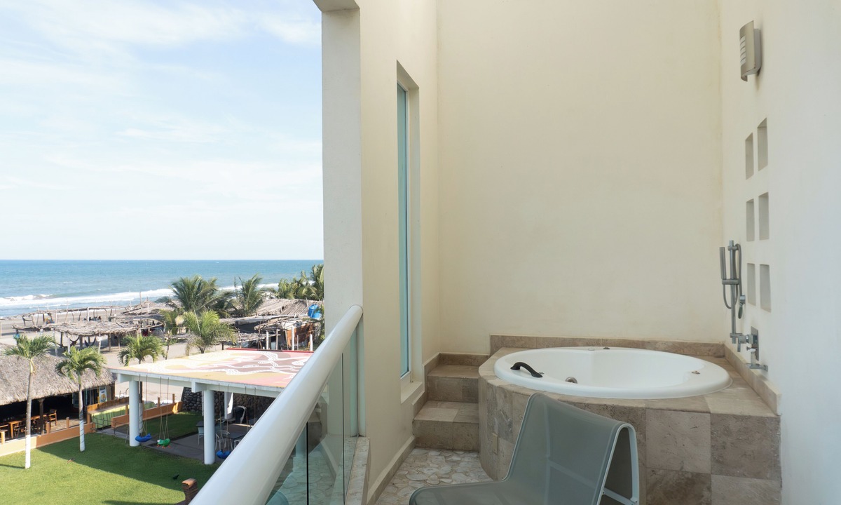Playa Chachalacas Resort | Artisan Family Hotels And Resorts Playa Esmeralda