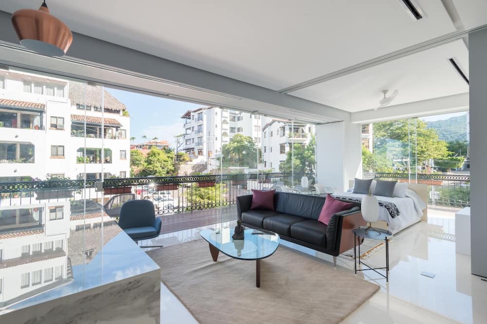 Romantic Zone Apartment | Pier 57-301 Pier57 Ocean⛱Views Romantic❤Zone Best Rooftop P