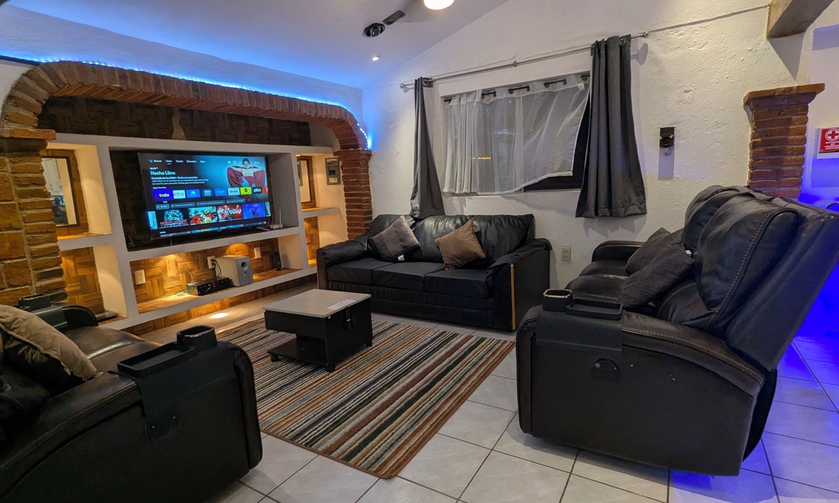 Emiliano Zapata Apartment | Unique Location Spacious Apartment
