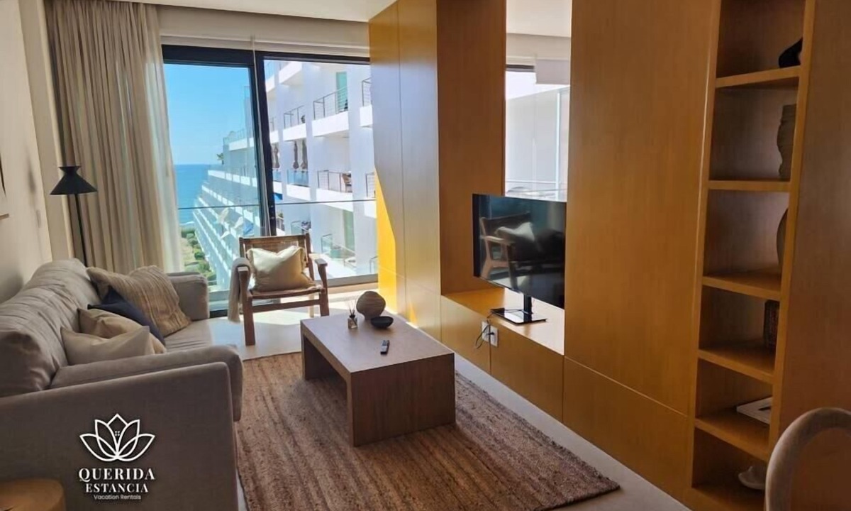 Flamingos Apartment | Aria Ocean Beach 715A QueridaEstancia