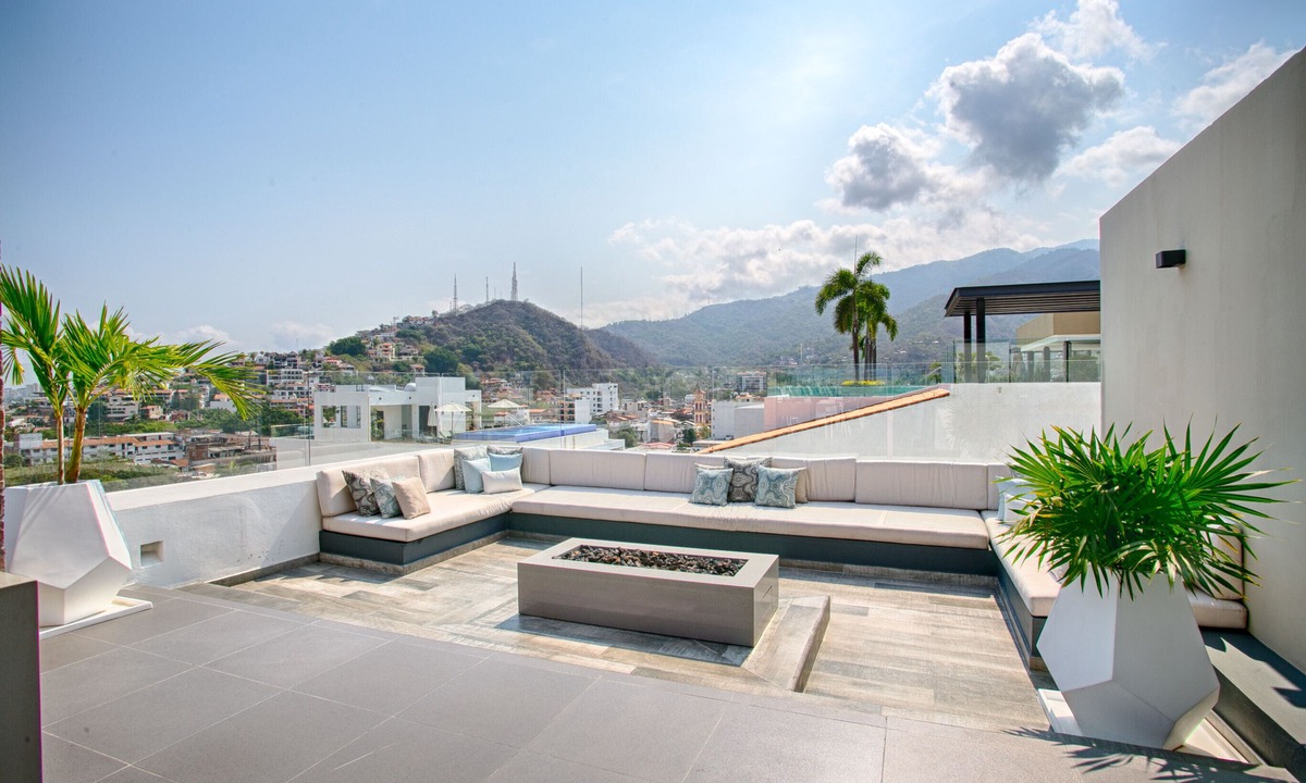 Emiliano Zapata Condo | Rooftop Pool & Bar, Gym | Relaxing 2BR Retreat