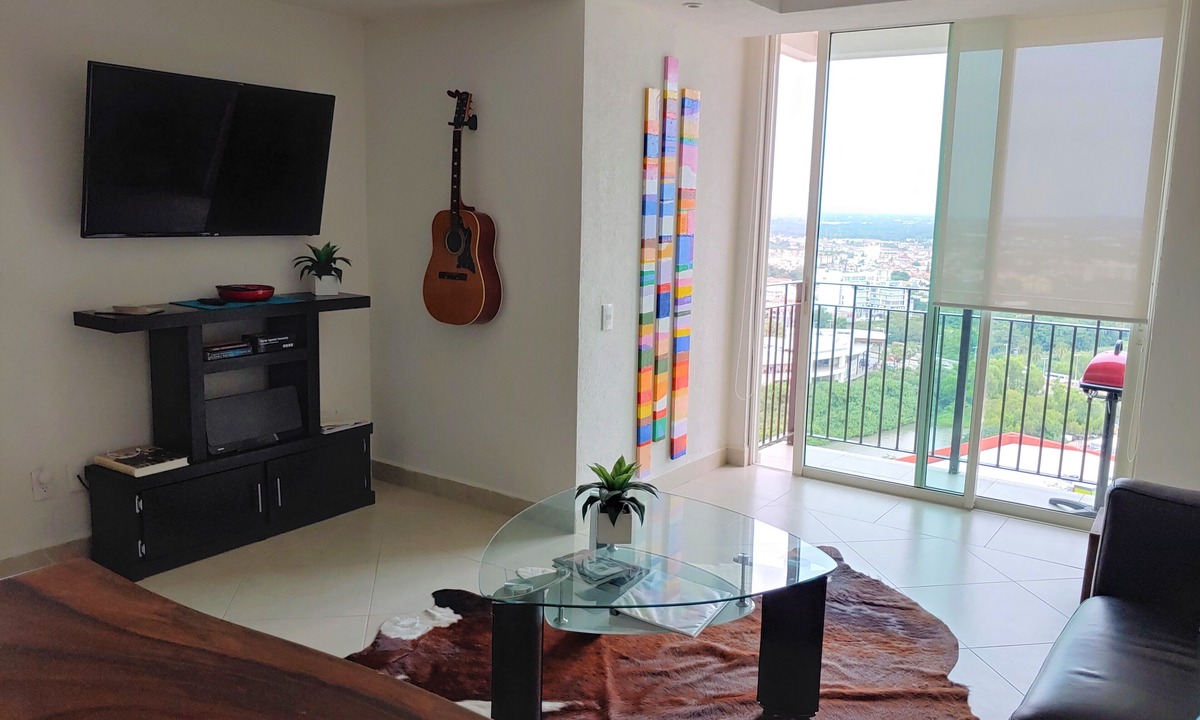 South Hotel Zone Condo | Available now! Beachside 2BR condo pools. 10min from PVR airport