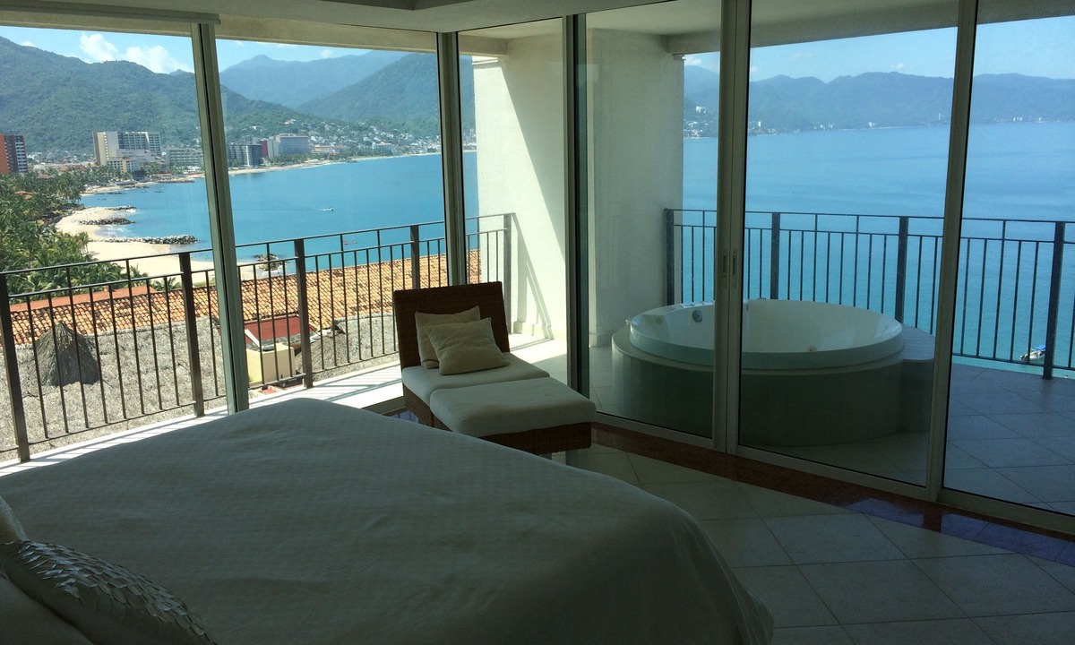 South Hotel Zone Condo | The Location And Views Are Wonderful, Everything Is Near, Perfect Location