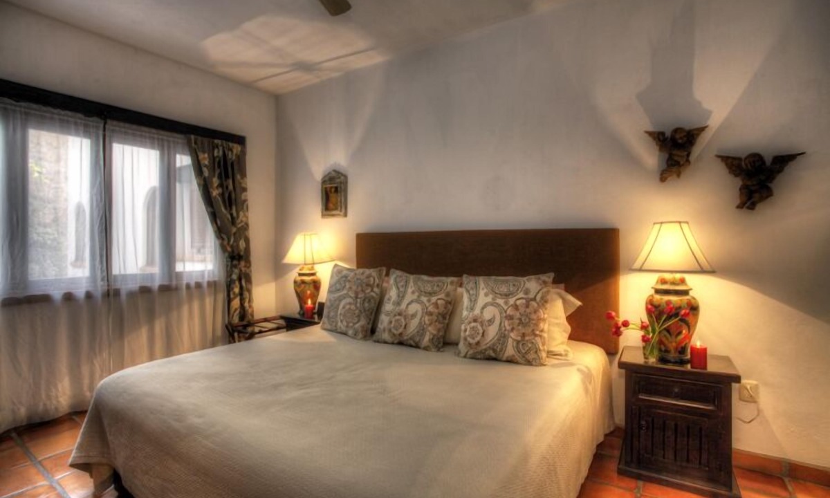 Romantic Zone Condo | Selva Romantica Casa Cameron located in Old Town 2BD Condo for rent in Old Town,