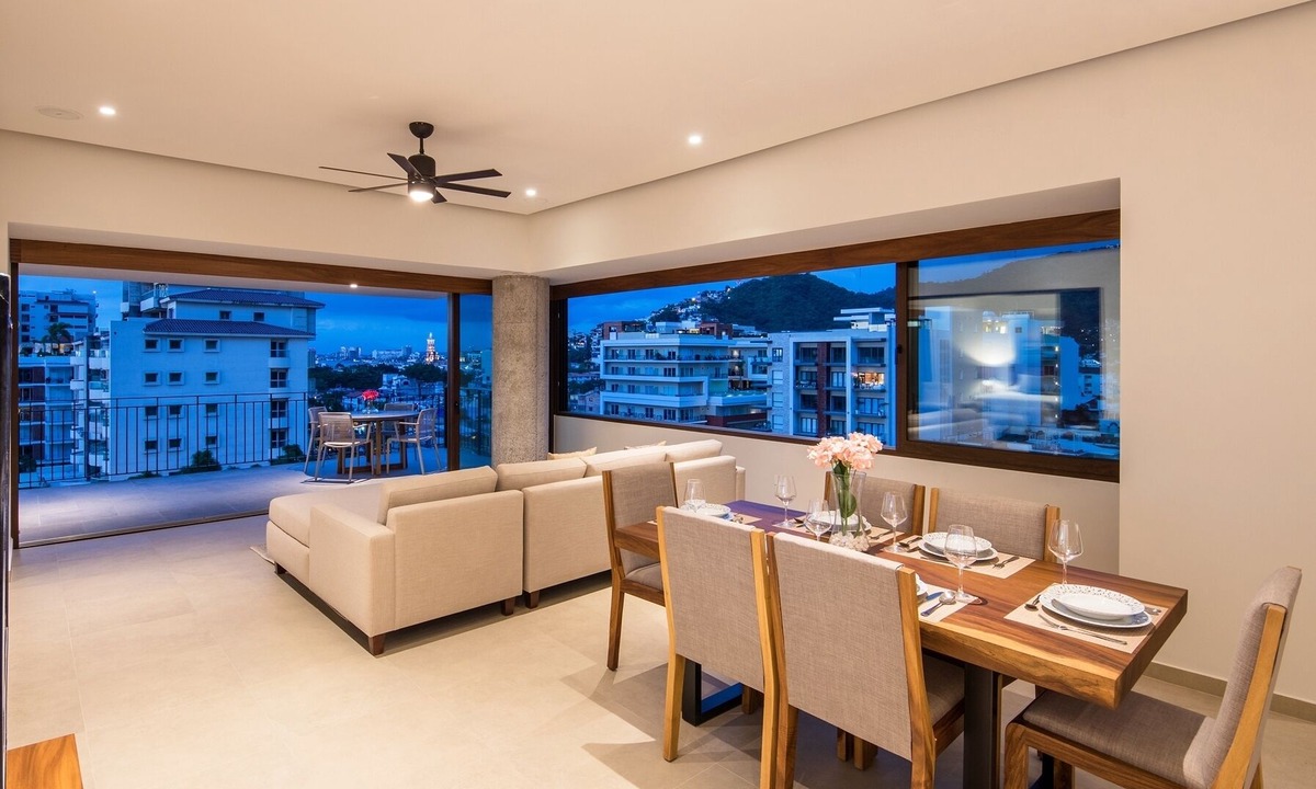 Romantic Zone Condo | Ocean View Penthouse in Romantic Zone
